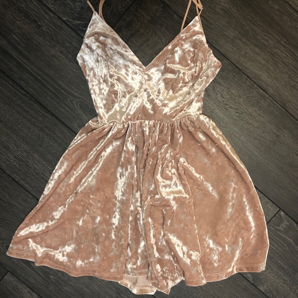 Romper - Picture 3 of 4